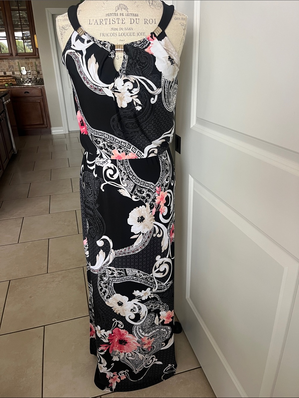EUC White House Black Market black sleeveless maxi dress pink & white flowers S